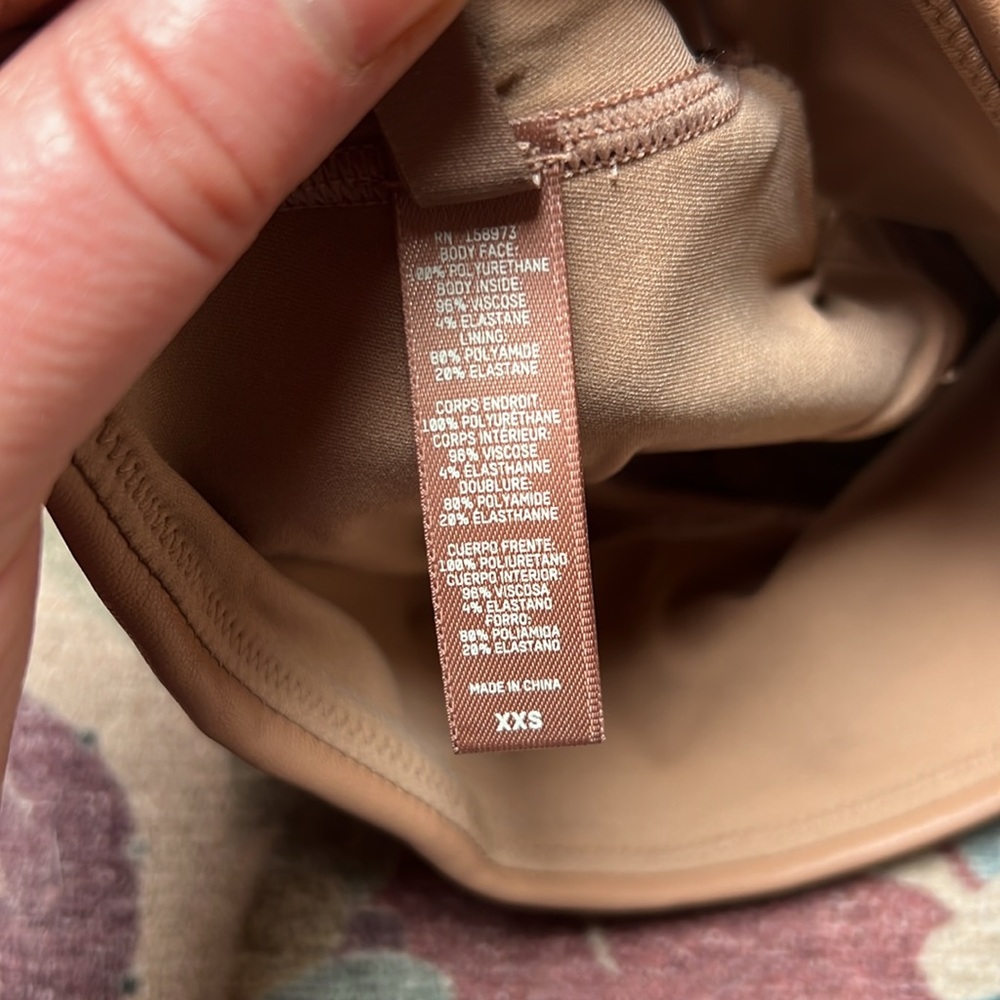 Skims Faux Leather Bralette - Picture 4 of 4